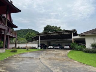 For sale 5 ベッドルーム house in Si Racha, Chonburi