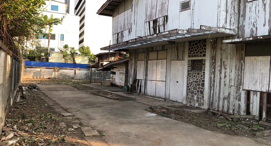 For sale land in Phaya Thai, Bangkok