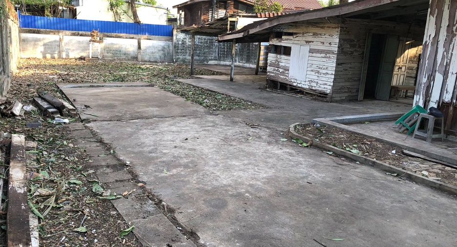 For sale land in Phaya Thai, Bangkok