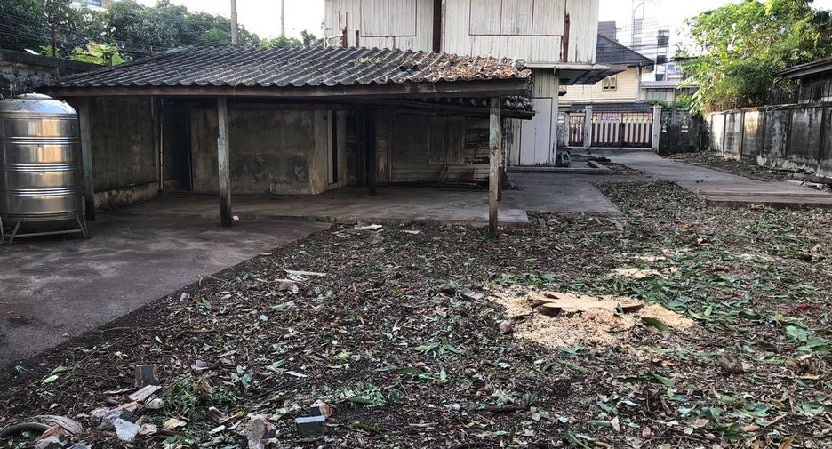 For sale land in Phaya Thai, Bangkok