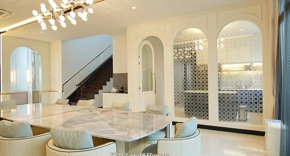 For rent and for sale 5 bedrooms house in Lat Krabang, Bangkok