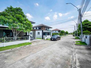 For sale 3 bed house in Bang Sao Thong, Samut Prakan