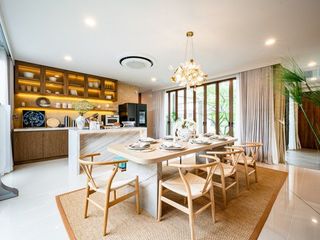 For sale 4 Beds house in Bang Kapi, Bangkok