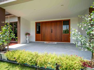 For sale 5 Beds house in Bang Kapi, Bangkok
