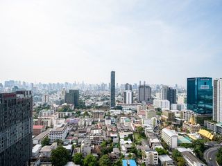 For sale 2 bed condo in Watthana, Bangkok