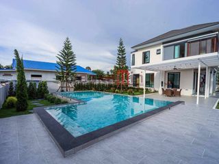 Villa zum Kauf mit 4 Zimmer in Bang Lamung, Chonburi