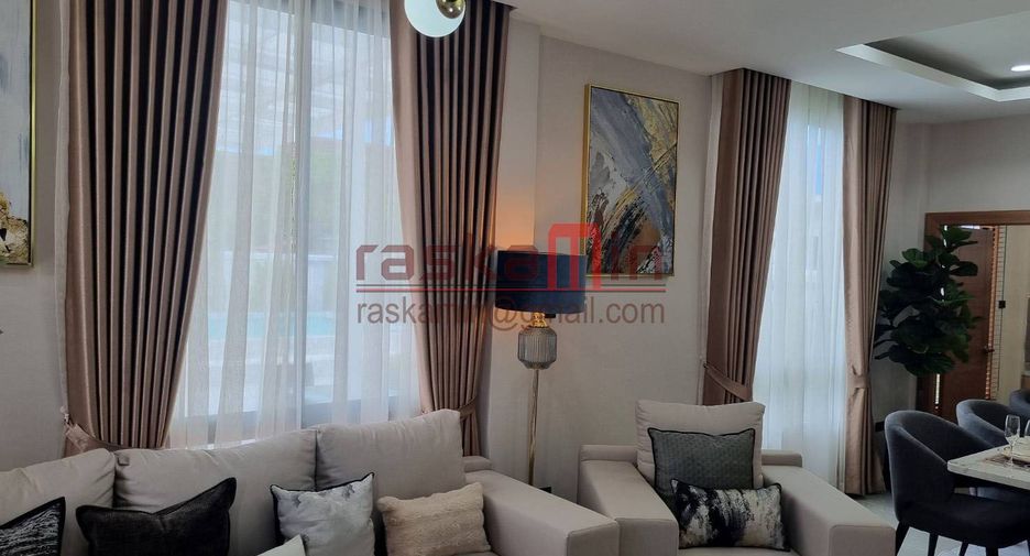 For sale 4 ベッドルーム villa in Bang Lamung, Chonburi