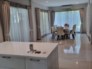 For rent 4 bedrooms house in Mueang Nonthaburi, Nonthaburi