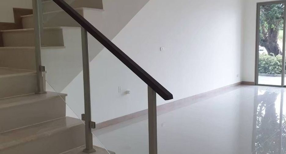 For rent and for sale 2 bedrooms retail Space in Jomtien, Pattaya