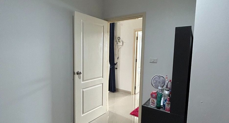 Casa adosada en venta de 2 habitaciones en Phan Thong, Chonburi