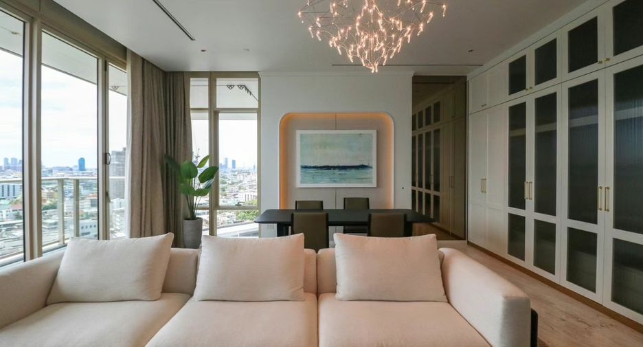For rent 3 bedrooms condo in Bang Kho Laem, Bangkok