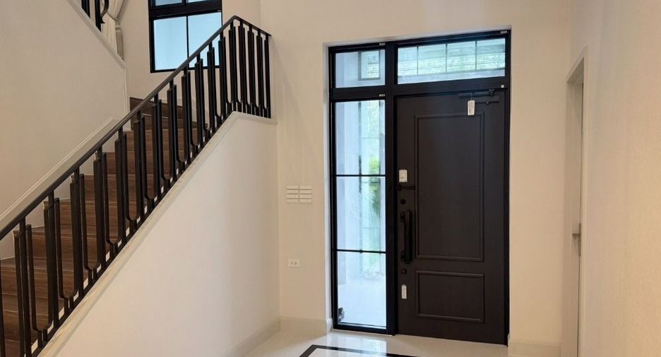 Haus zur Miete und zum Kauf mit 4 Zimmer in Saphan Sung, Bangkok