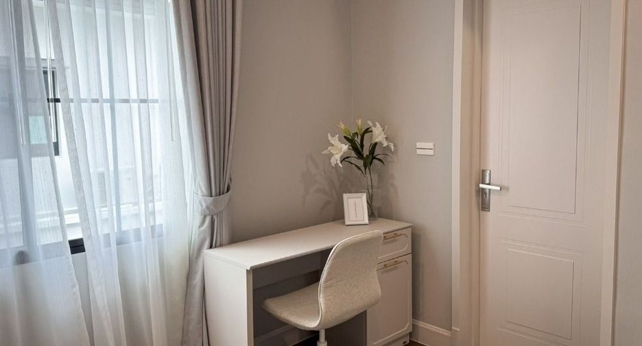 Haus zur Miete und zum Kauf mit 4 Zimmer in Saphan Sung, Bangkok