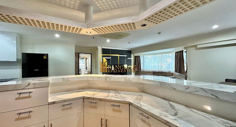 Condo en alquiler de 2 habitaciones en Khlong Toei, Bangkok