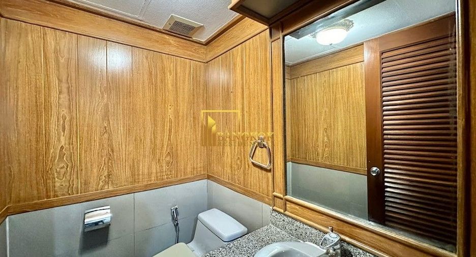 Condo en alquiler de 2 habitaciones en Khlong Toei, Bangkok