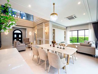 For sale 4 Beds house in Bang Kapi, Bangkok