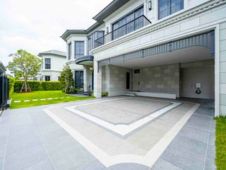 For sale 4 Beds house in Bang Kapi, Bangkok