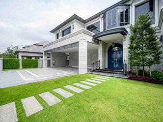 For sale 4 Beds house in Bang Kapi, Bangkok