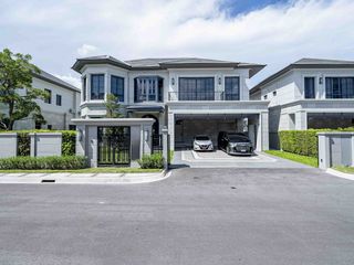 For sale 4 Beds house in Bang Kapi, Bangkok