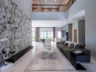 For sale 4 Beds house in Bang Kapi, Bangkok
