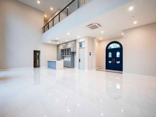 For sale 4 Beds house in Bang Kapi, Bangkok