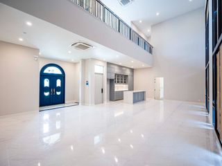 For sale 4 Beds house in Bang Kapi, Bangkok