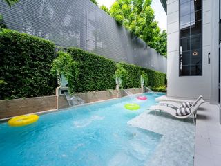 For sale 4 Beds house in Bang Kapi, Bangkok
