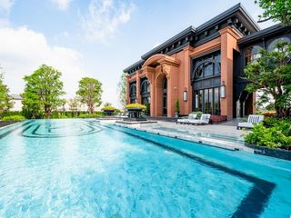 For sale 5 Beds house in Bang Kapi, Bangkok