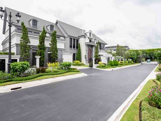 For sale 5 Beds house in Bang Khen, Bangkok
