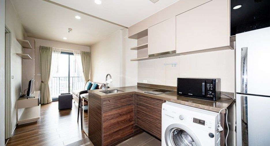 For sale 1 bed condo in Phaya Thai, Bangkok