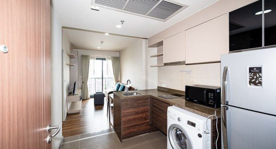 For sale 1 bed condo in Phaya Thai, Bangkok