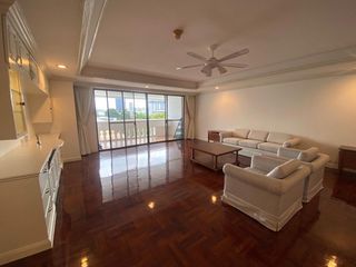 For rent 3 bed serviced apartment in Khlong Toei, Bangkok