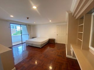 For rent 3 bed serviced apartment in Khlong Toei, Bangkok