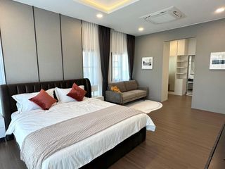 For sale 5 bed house in Bang Phli, Samut Prakan