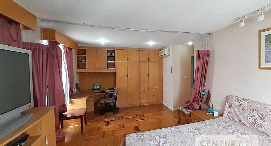 Condo en venta de 2 habitaciones en Yan Nawa, Bangkok