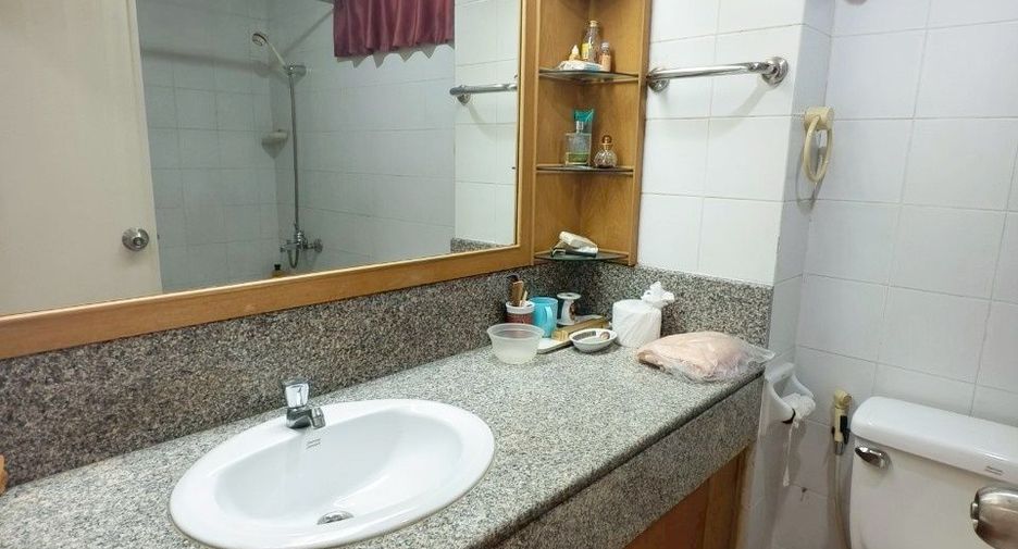 Condo en venta de 2 habitaciones en Yan Nawa, Bangkok