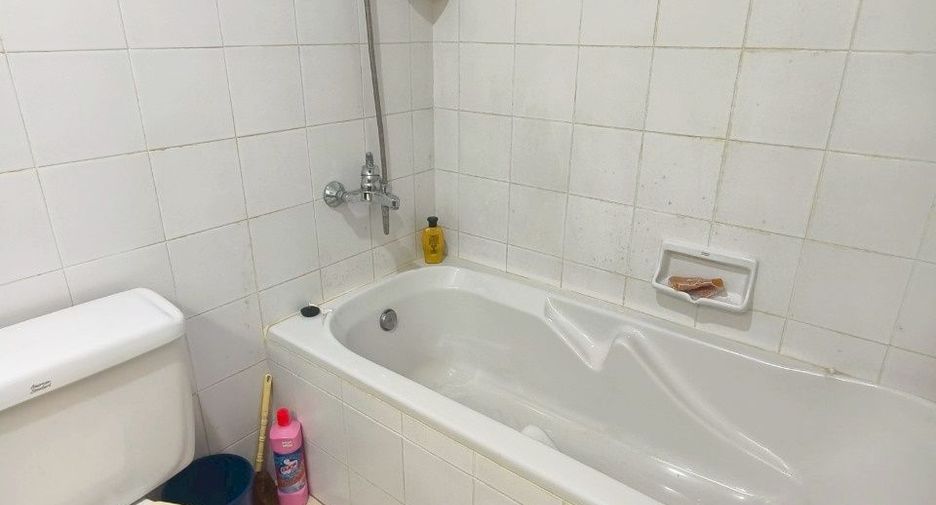 Condo en venta de 2 habitaciones en Yan Nawa, Bangkok