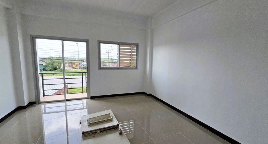 For sale 4 bedrooms retail Space in Bang Len, Nakhon Pathom