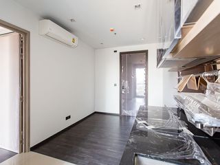 For sale 1 Beds condo in Huai Khwang, Bangkok