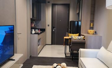For sale 1 bed condo in Huai Khwang, Bangkok