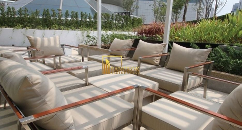 For rent 2 ベッドルーム condo in Bang Rak, Bangkok