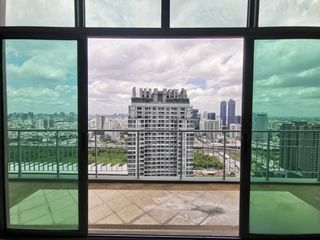 For rent 4 ベッドルーム condo in Watthana, Bangkok