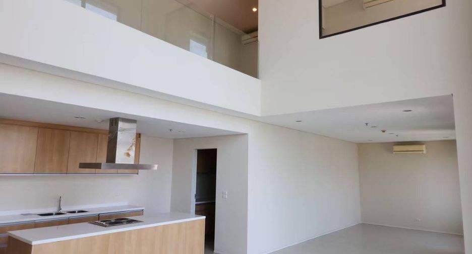 For rent 4 ベッドルーム condo in Watthana, Bangkok