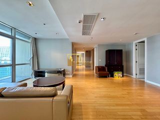 Condo en alquiler de 3 habitaciones en Pathum Wan, Bangkok
