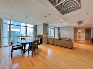 Condo en alquiler de 3 habitaciones en Pathum Wan, Bangkok