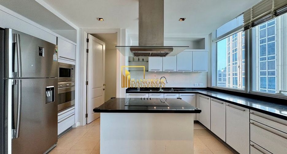 Condo en alquiler de 3 habitaciones en Pathum Wan, Bangkok