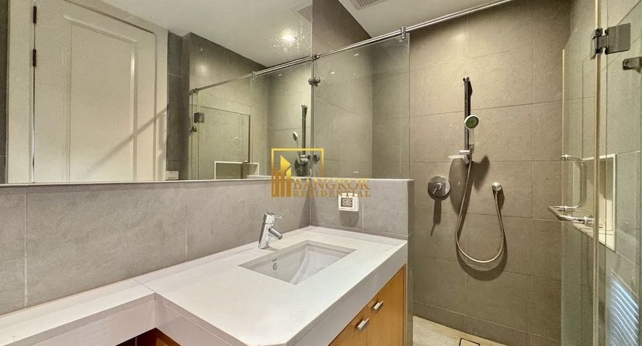 Condo en alquiler de 3 habitaciones en Pathum Wan, Bangkok