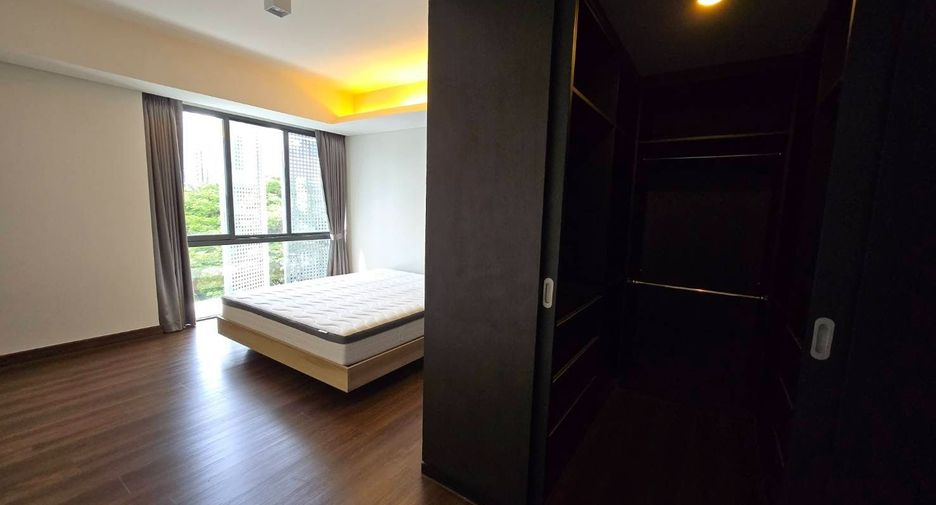 For rent and for sale 3 bedrooms condo in Watthana, Bangkok