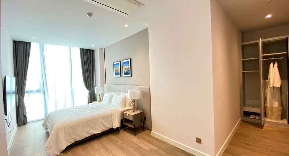 Condo en alquiler de 3 habitaciones en Sathon, Bangkok