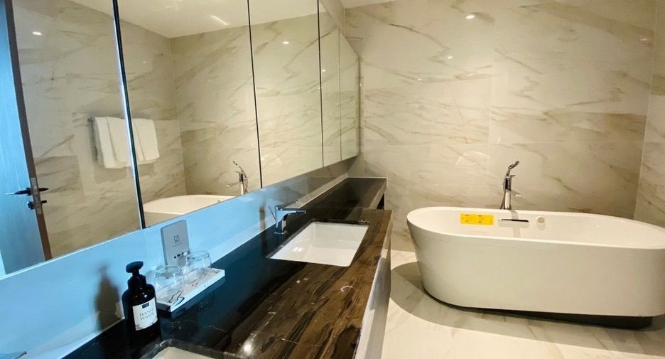 Condo en alquiler de 3 habitaciones en Sathon, Bangkok